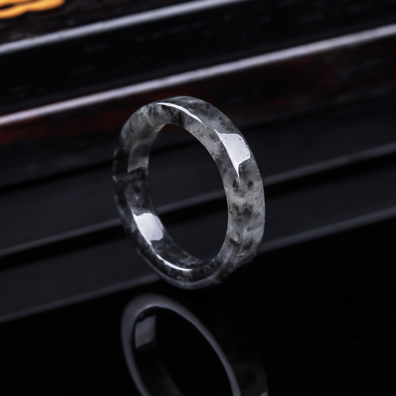 Jewelry & Watches Sp Z Oo Janów Lubelski - Anel de jadeíta negra tipo gelo,
