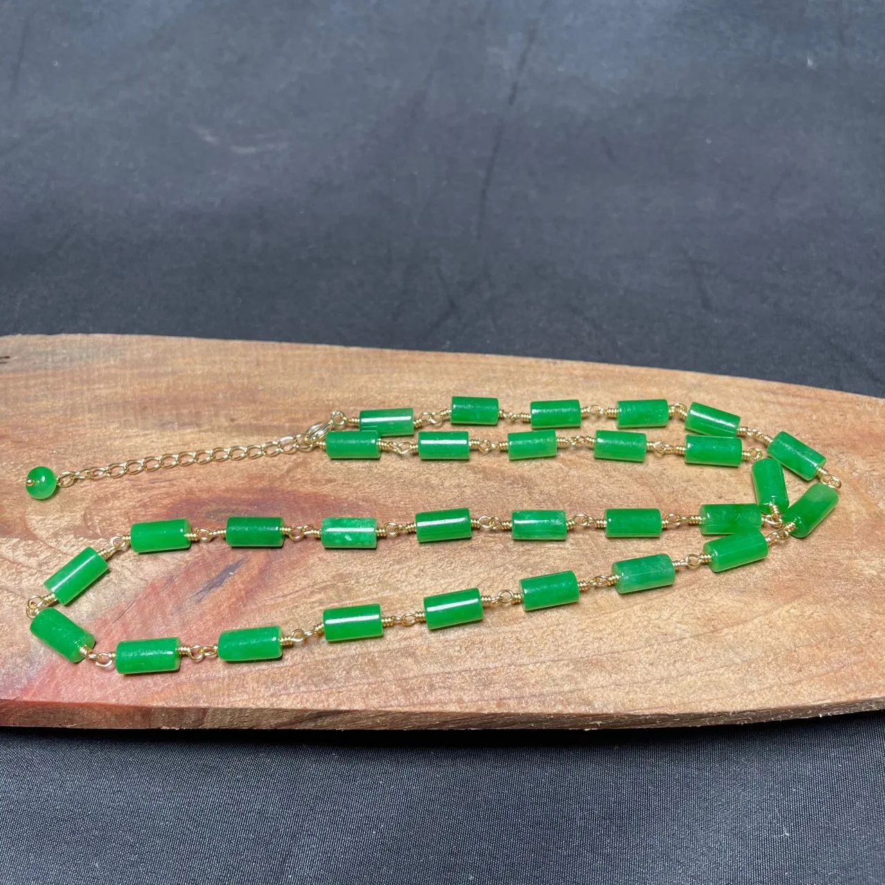 Colar de contas de jade verde  - Jewelry & Watches Sp Z Oo Janów Lubelski avaliação e preço
