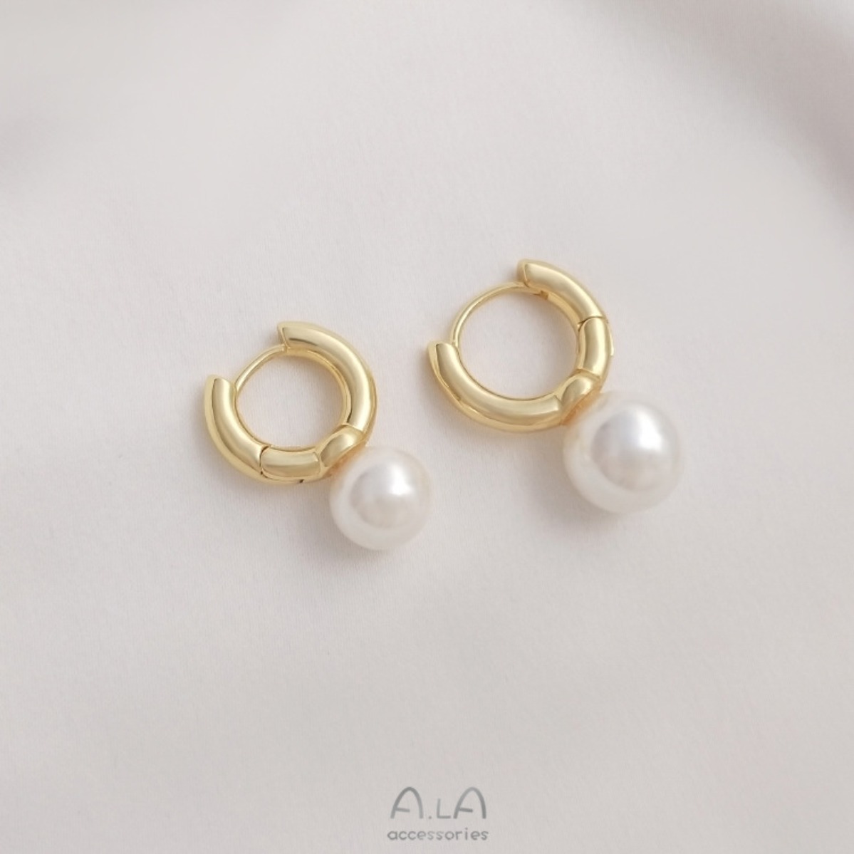Fecho de Brinco Redondo em Lat - Pearl Stud Earrings avaliação e preço