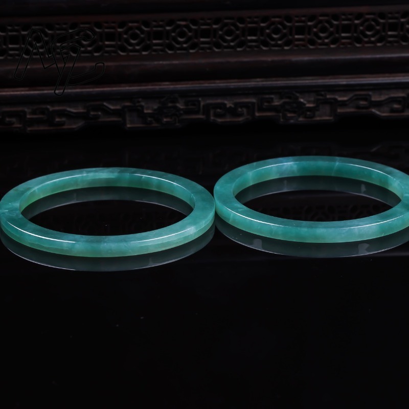 Pulseira de Jade Esmeralda Nat - Jewelry & Watches Sp Z Oo Janów Lubelski avaliação e preço
