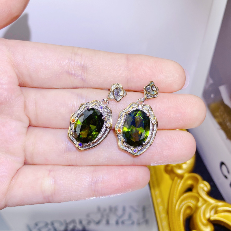 Conjunto de Colar, Brincos, An - Used Jewelry Watches avaliação e preço
